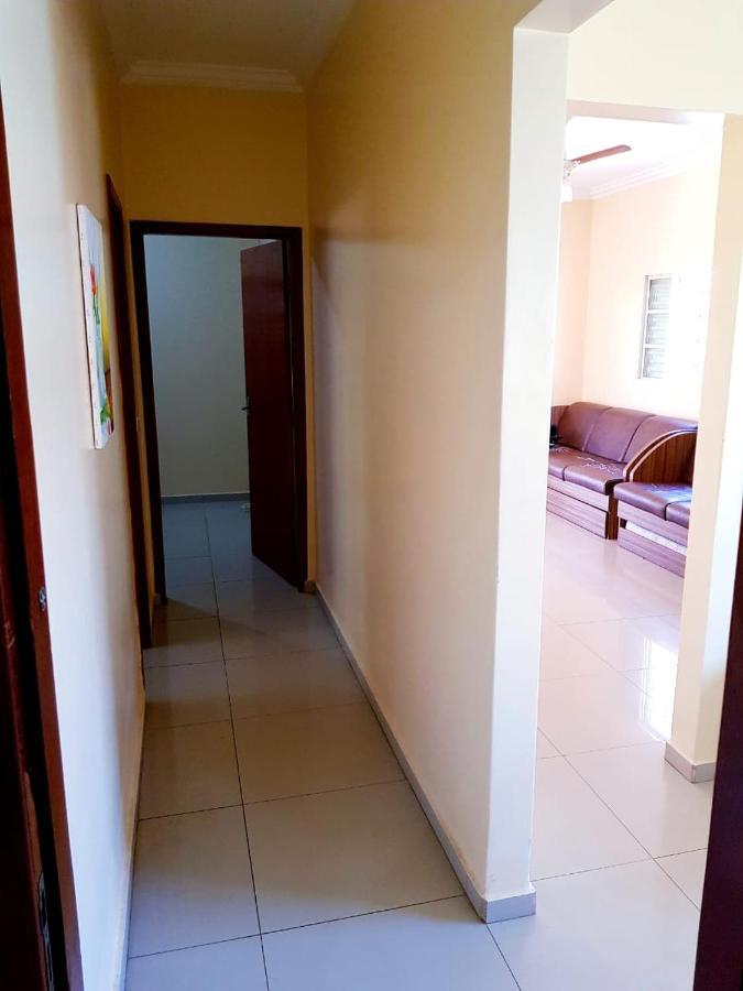 Otima Casa Caldas Novas 2 Km Do Centro Para Ate 14 Pesssoas Com Piscina Aquecida, Churrrasqueira, Wifi Exterior foto